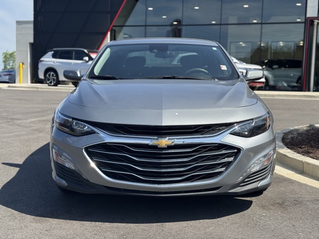 Vehicle image 2 of 31