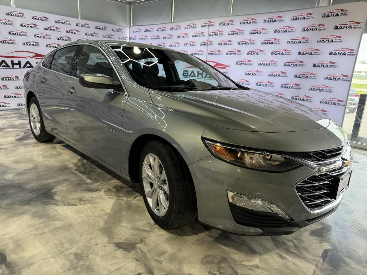 Vehicle image 2 of 39