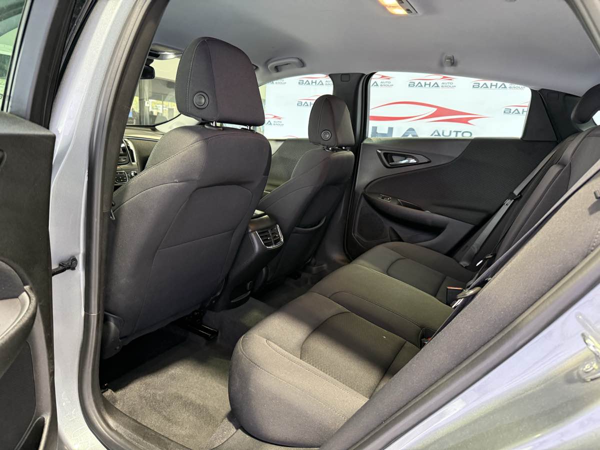 Vehicle image 31 of 39