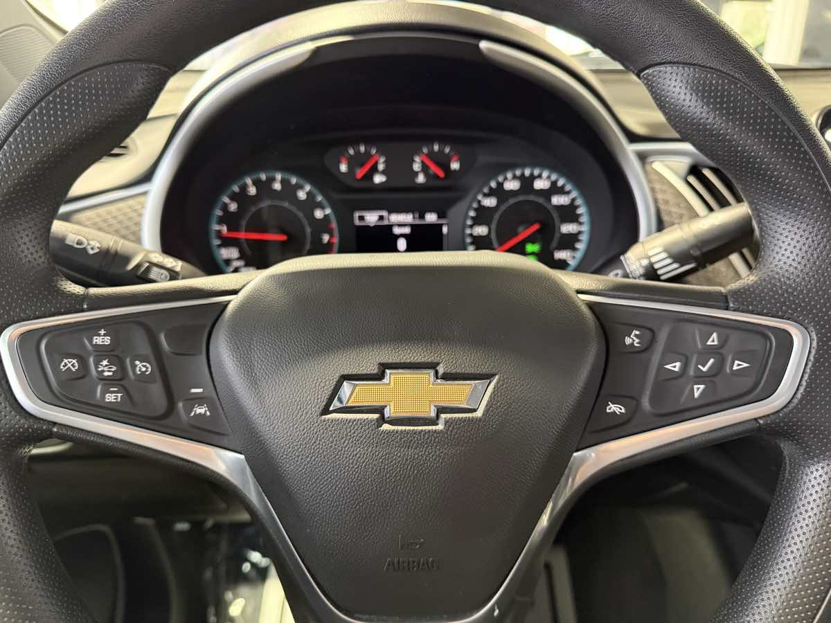 Vehicle image 9 of 39
