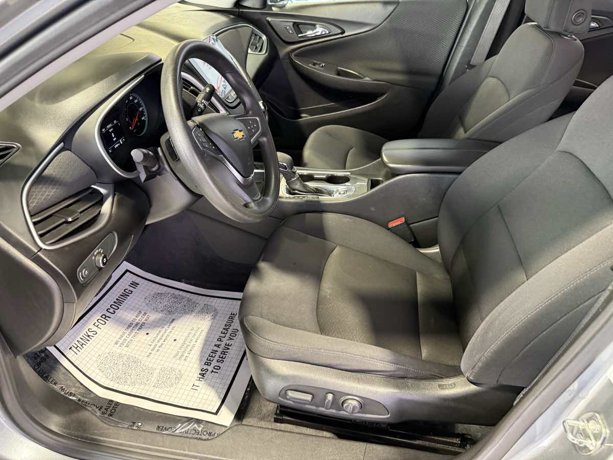 Vehicle image 28 of 39