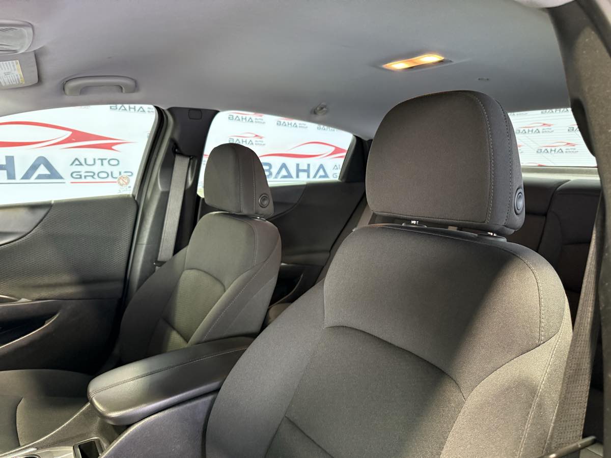 Vehicle image 27 of 39
