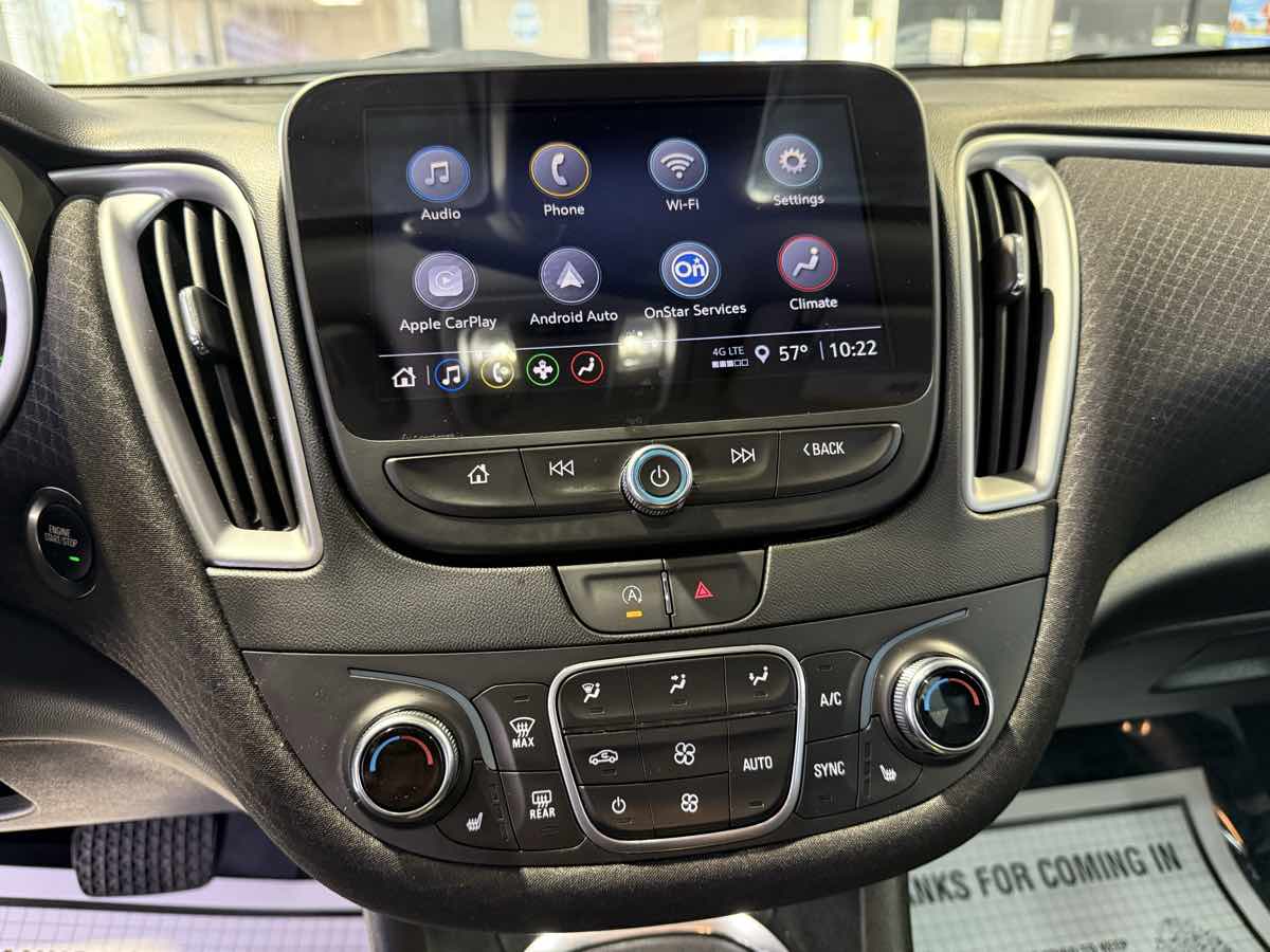 Vehicle image 17 of 39