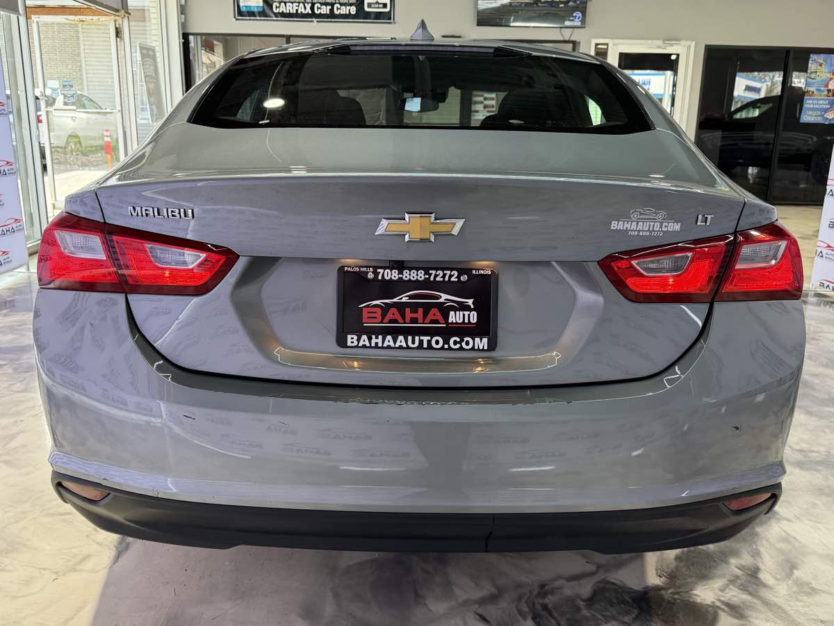 Vehicle image 8 of 39
