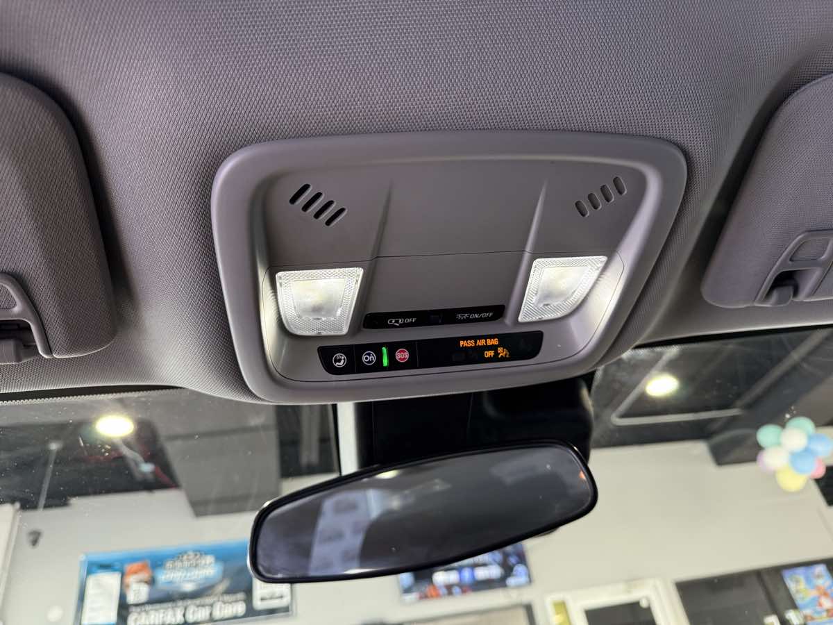 Vehicle image 23 of 39