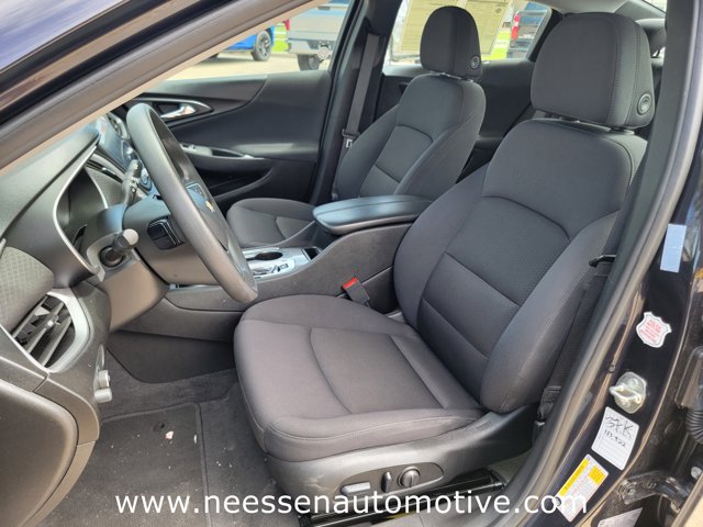 Vehicle image 12 of 32