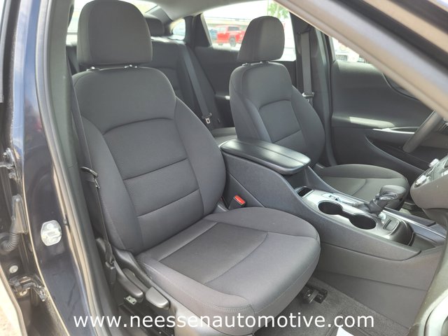 Vehicle image 11 of 32