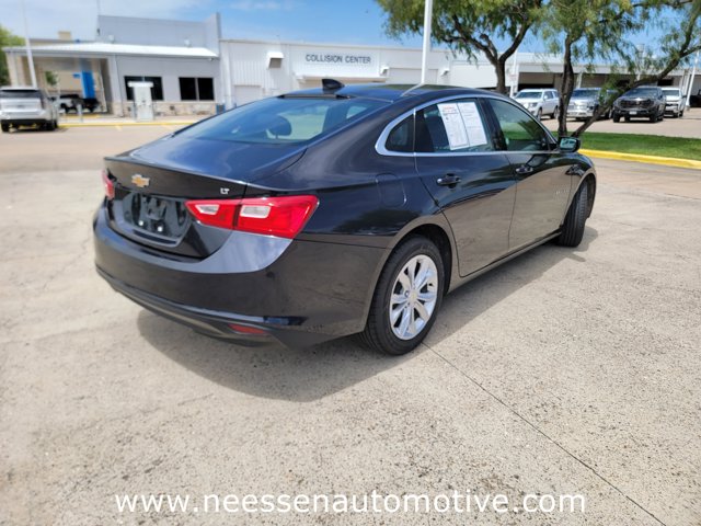 Vehicle image 4 of 32