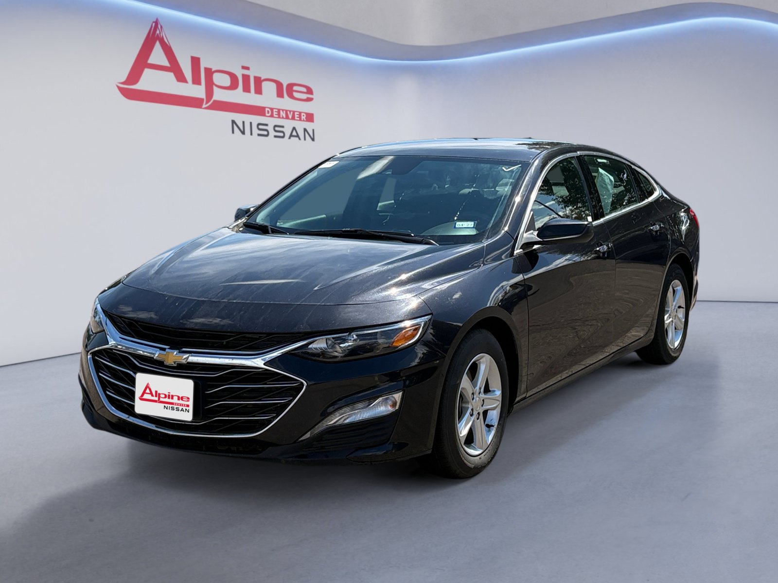 2023 Chevrolet Malibu LT Image 1 of 17