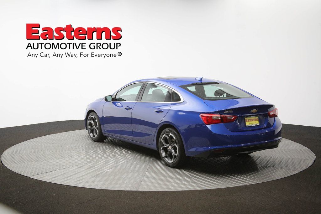 Vehicle image 33 of 62