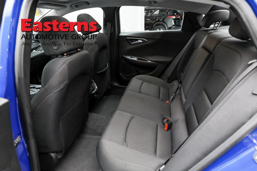 Vehicle image 50 of 62