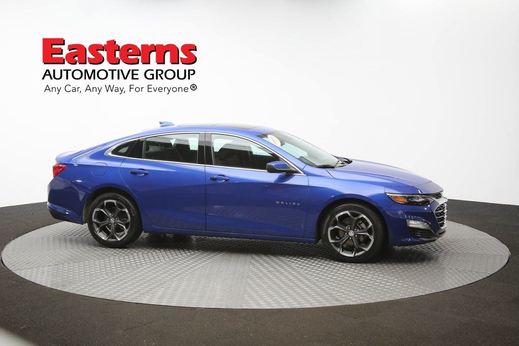Vehicle image 10 of 62