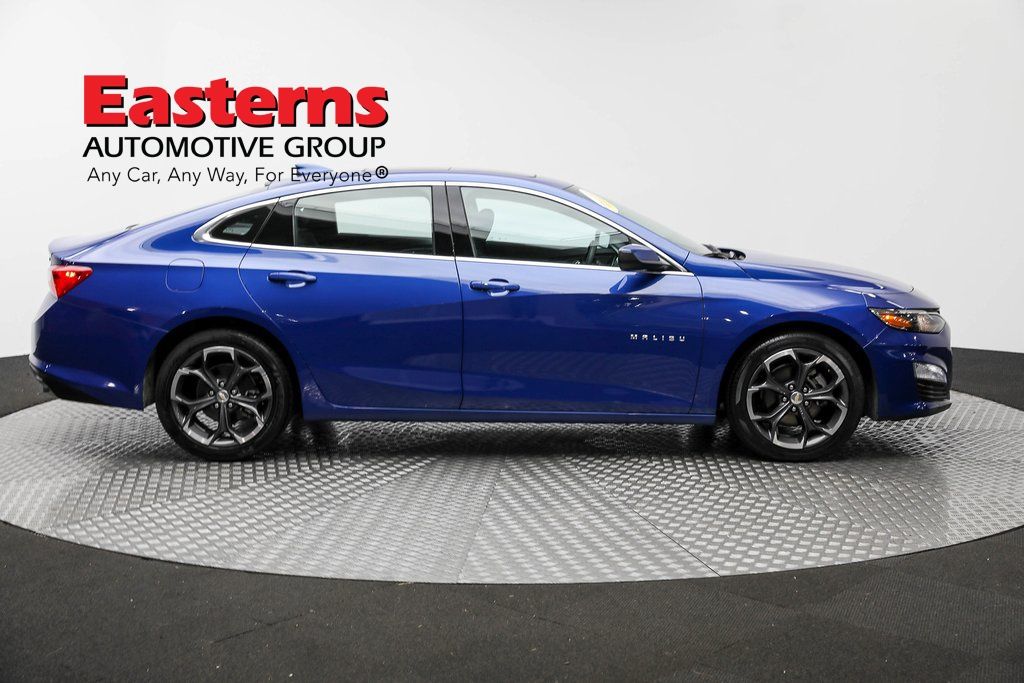 Vehicle image 17 of 62