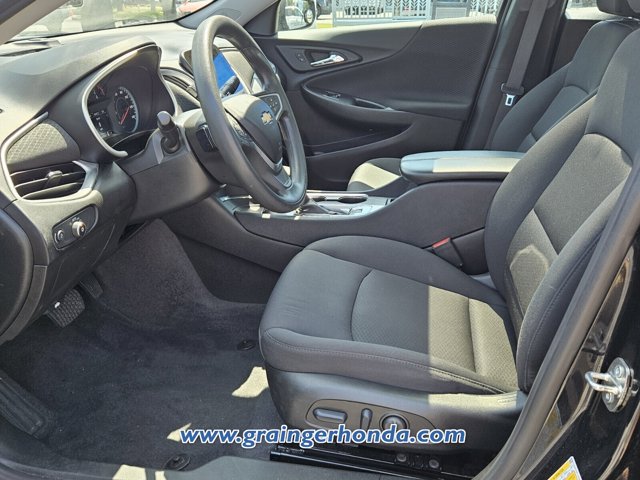 Vehicle image 10 of 23