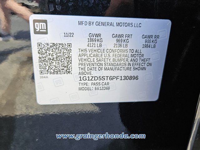 Vehicle image 21 of 23