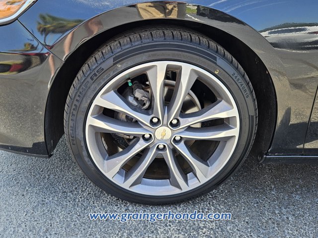 Vehicle image 7 of 23