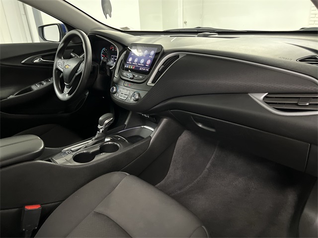 2023 Chevrolet Malibu LT Image 17 of 34