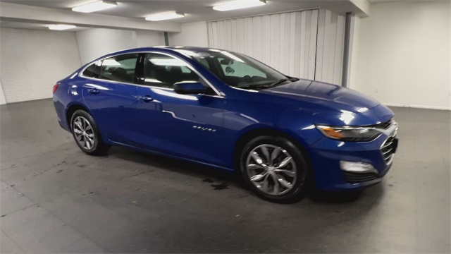 2023 Chevrolet Malibu LT Image 4 of 34