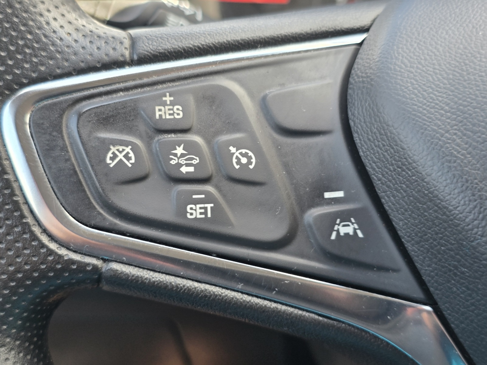 Vehicle image 22 of 26