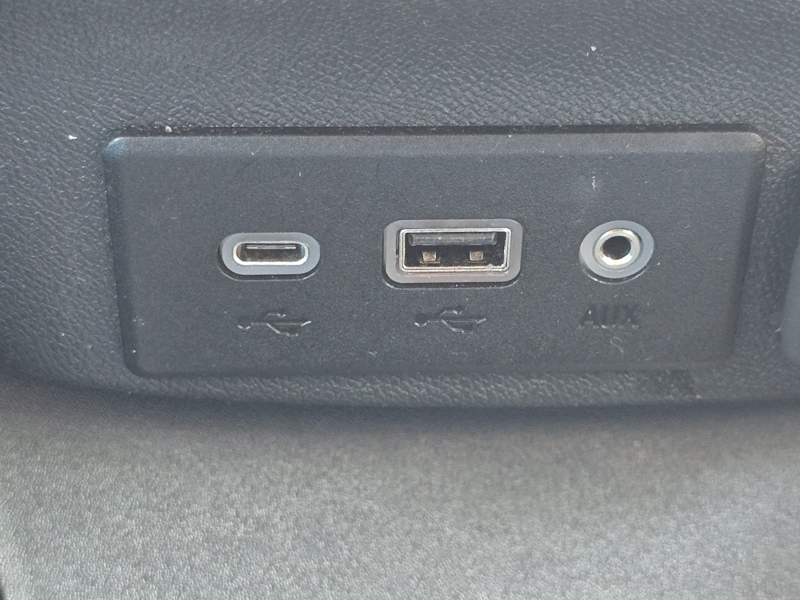 Vehicle image 25 of 26