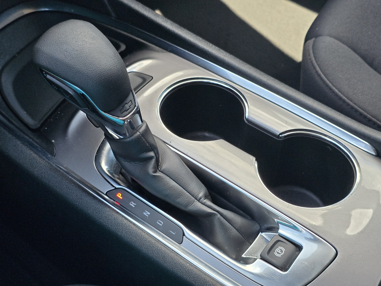 Vehicle image 16 of 26