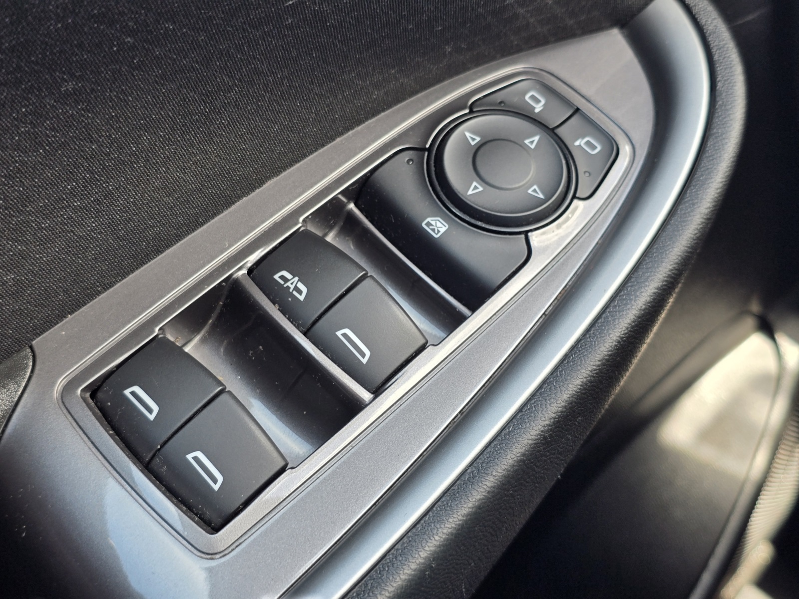 Vehicle image 24 of 26