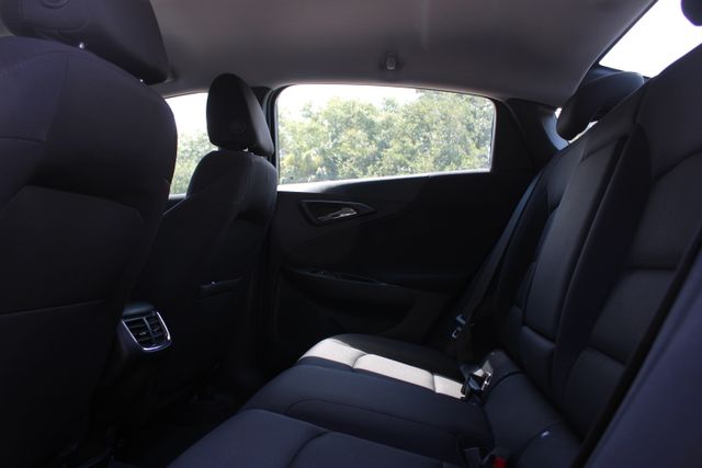 Vehicle image 9 of 24