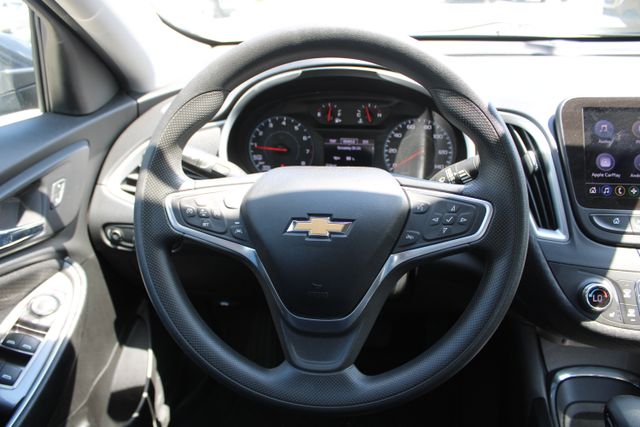 Vehicle image 15 of 24