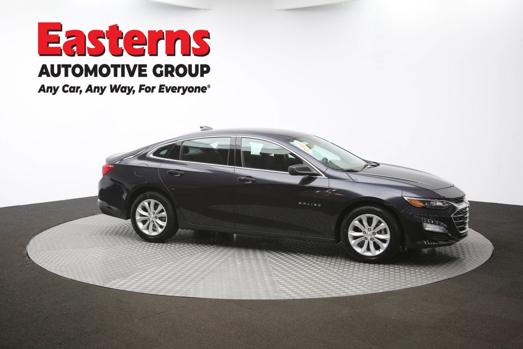 Vehicle image 10 of 60