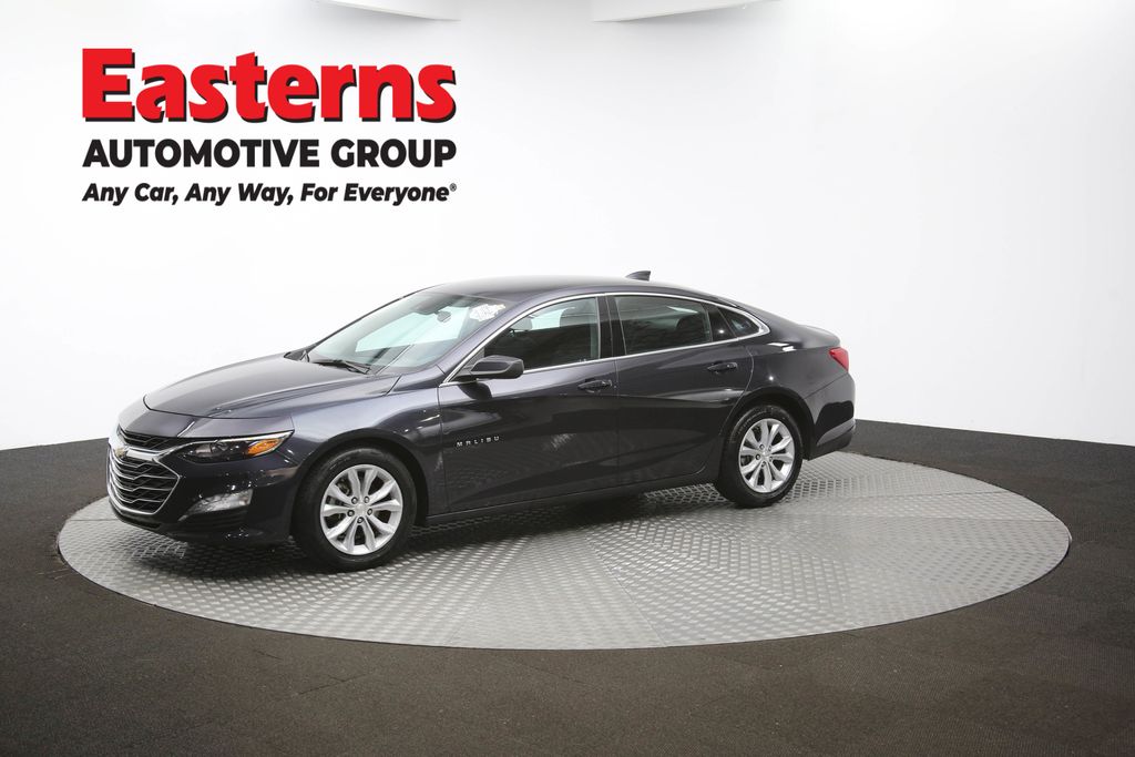 Vehicle image 4 of 60