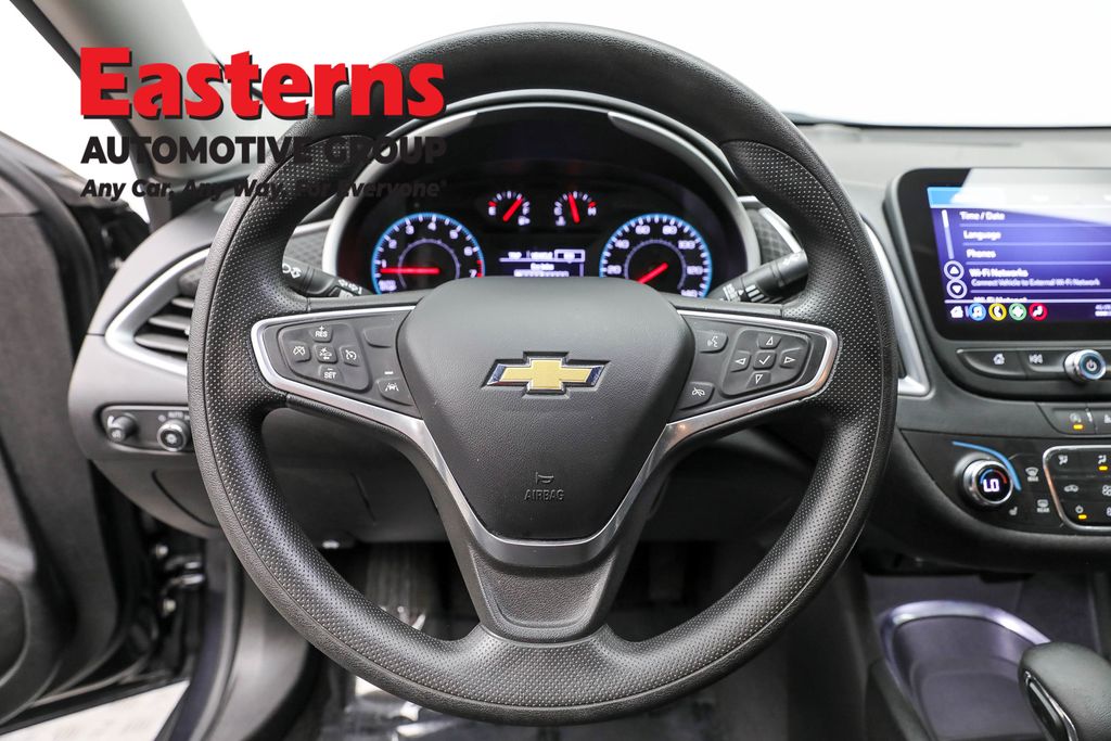 Vehicle image 54 of 60