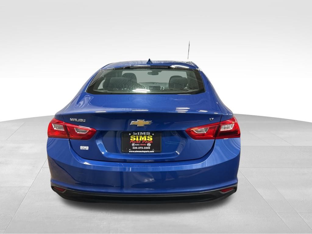 2023 Chevrolet Malibu LT Image 7 of 34