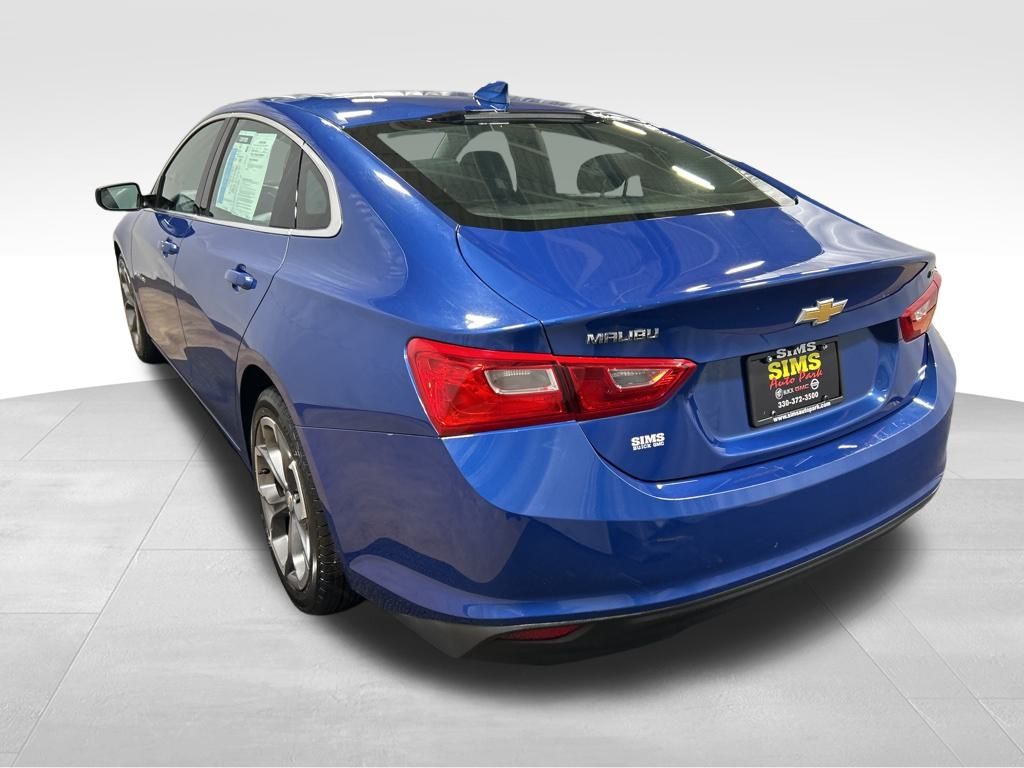 2023 Chevrolet Malibu LT Image 8 of 34