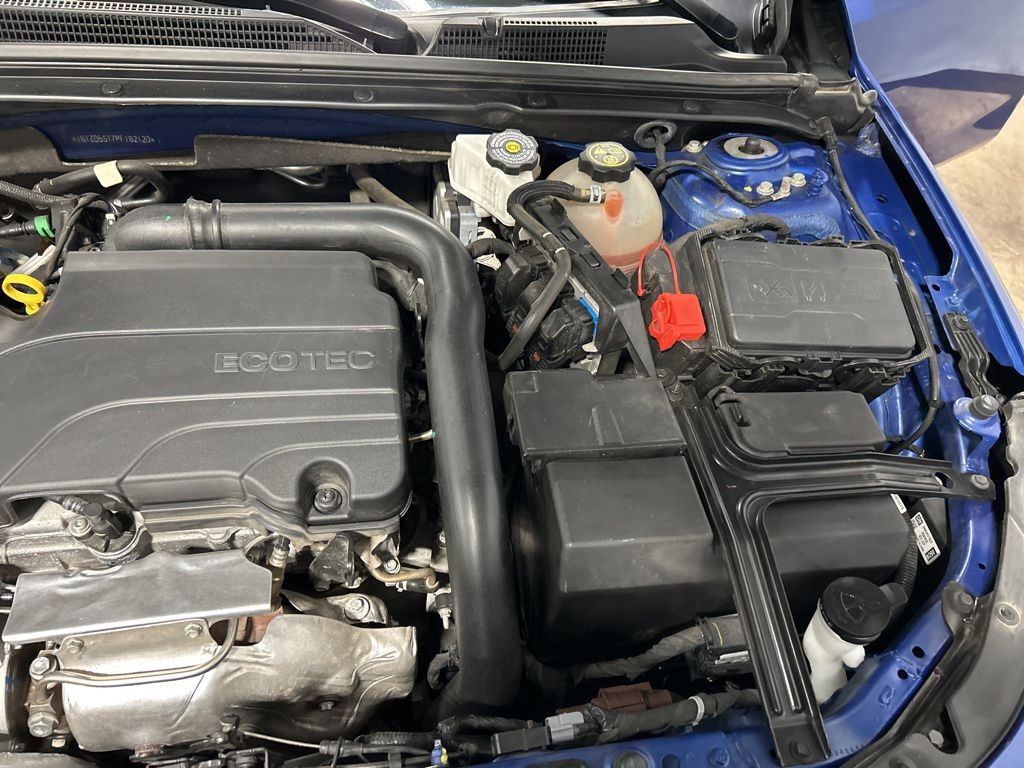 2023 Chevrolet Malibu LT Image 10 of 34