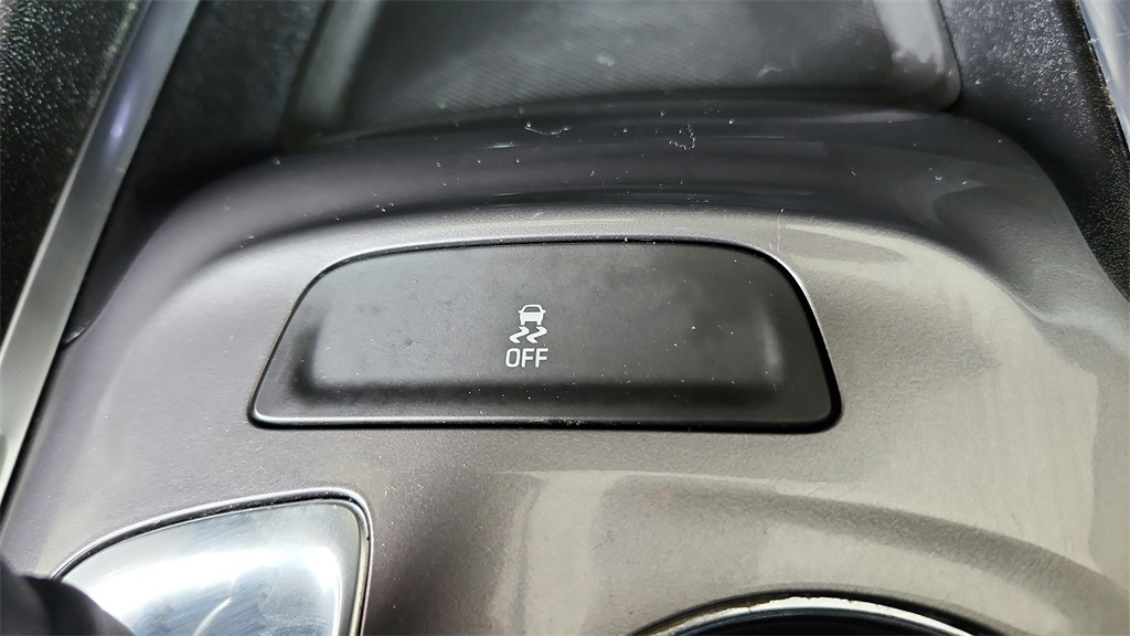 Vehicle image 22 of 40