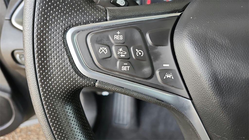 Vehicle image 26 of 40