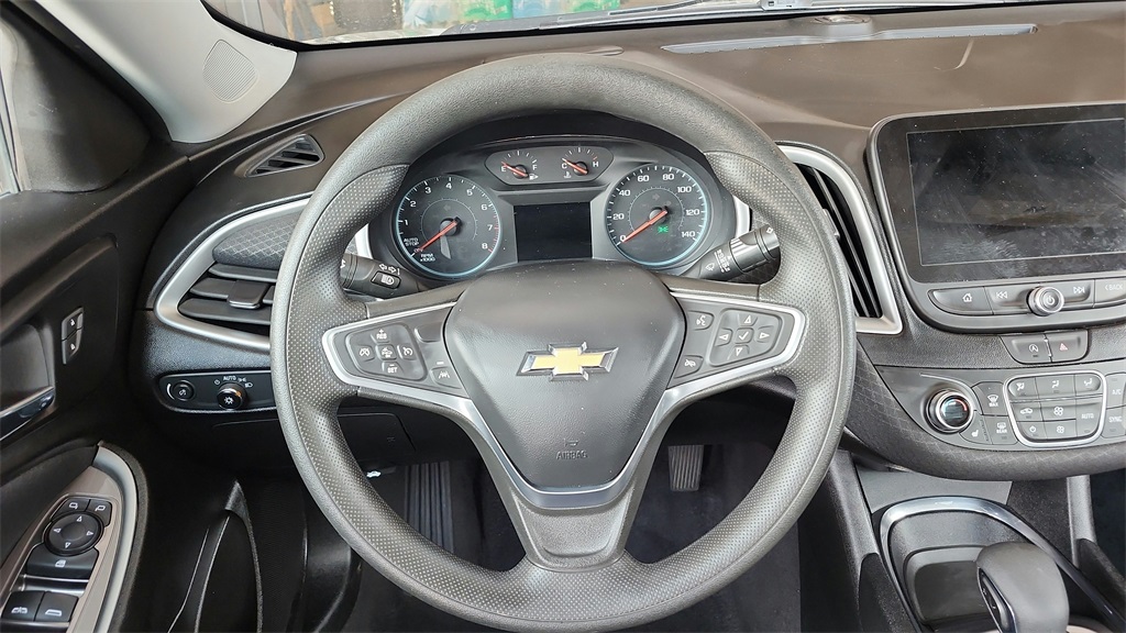 Vehicle image 12 of 40