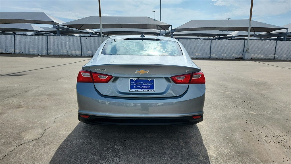 Vehicle image 6 of 40