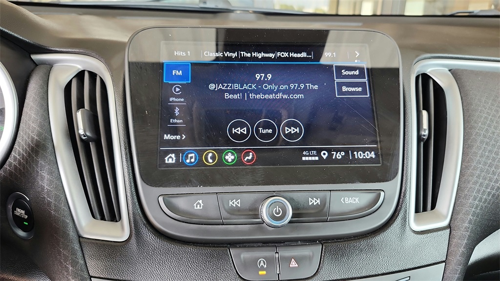 Vehicle image 19 of 40