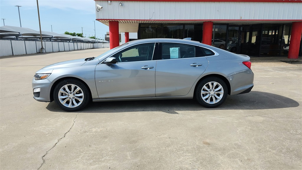 Vehicle image 8 of 40