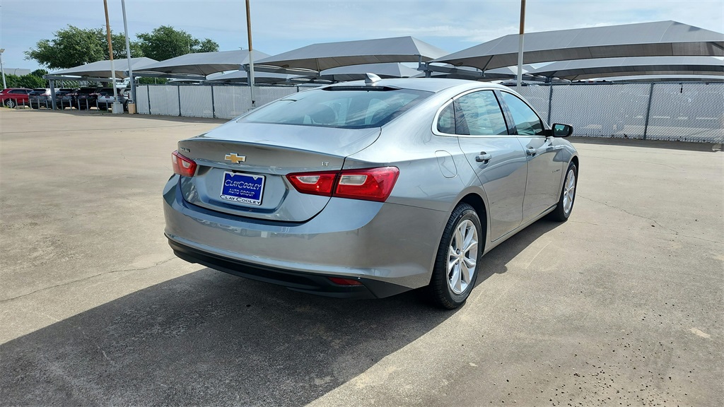 Vehicle image 5 of 40