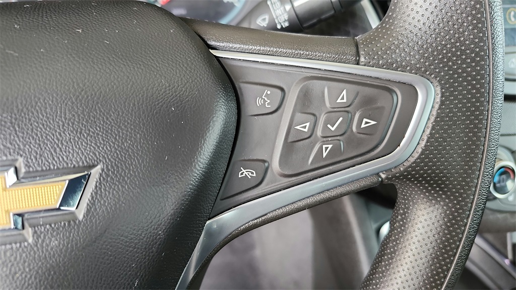 Vehicle image 25 of 40