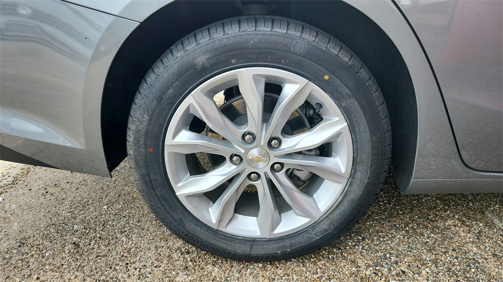 Vehicle image 39 of 40