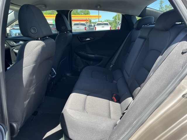 Vehicle image 31 of 33