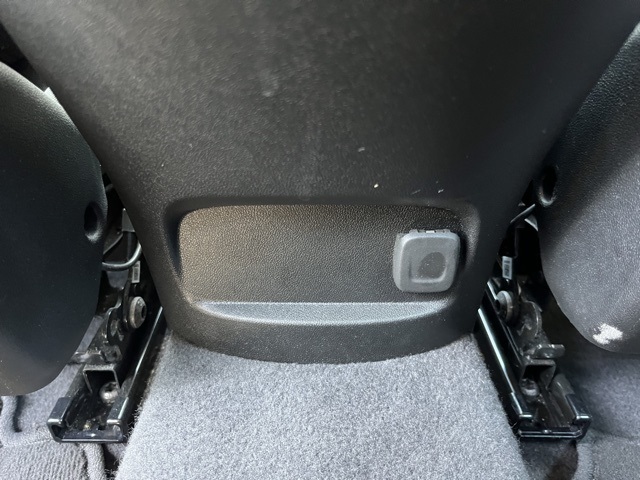 Vehicle image 32 of 33