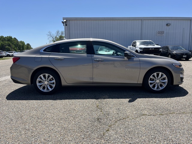 Vehicle image 3 of 33