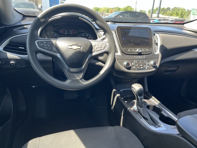 Vehicle image 16 of 33