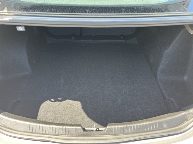 Vehicle image 9 of 33