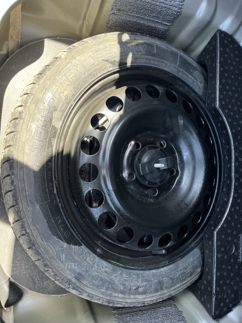 Vehicle image 10 of 33