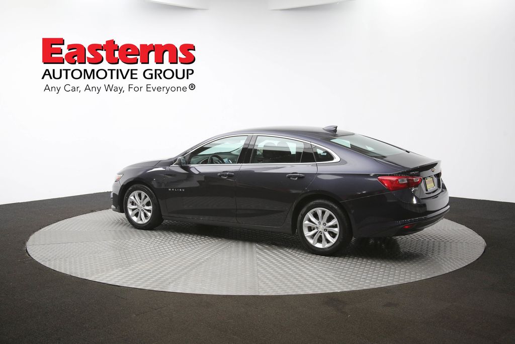 Vehicle image 33 of 61